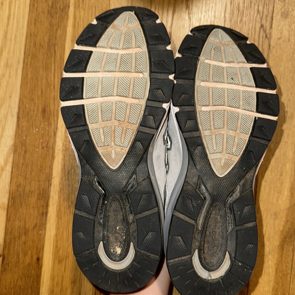 New Balance 990v5 - Picture 4 of 4